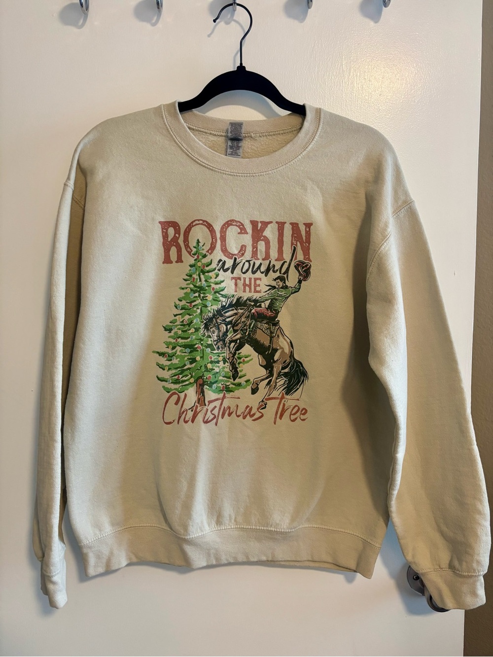 Gildan Cream 'Rockin' Around the Christmas Tree' Crewneck Sweatshirt